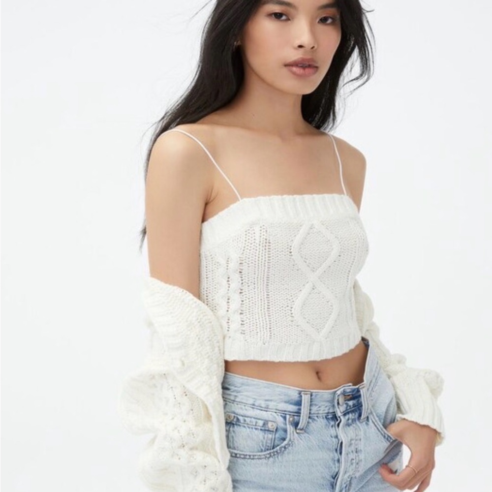 3/$20‎ deal Aeropostale White cable Knit Cropped Top
